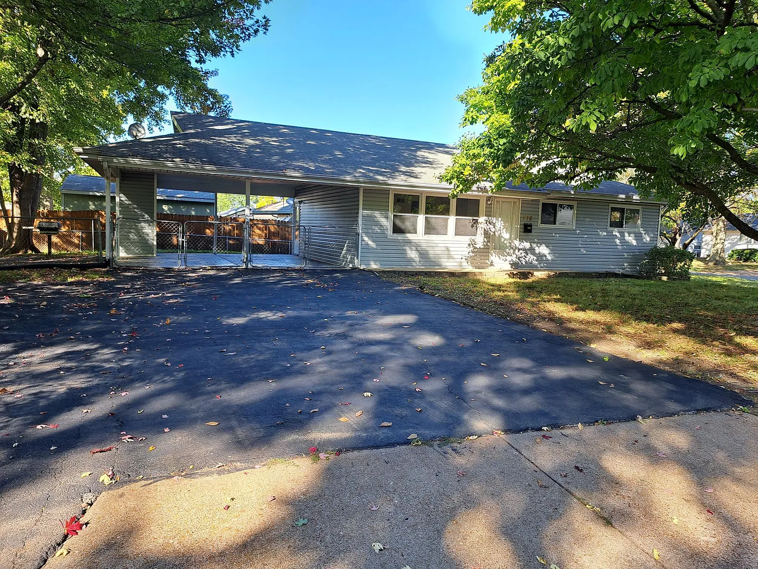 575 Marechal Ln photo 1