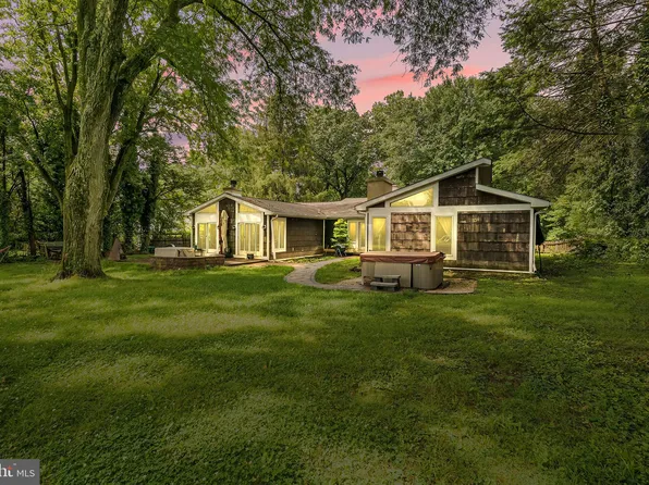119 Tookany Creek Pkwy, Cheltenham, PA 19012