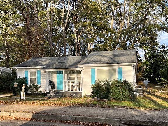 2nd image of 286 Simpson St