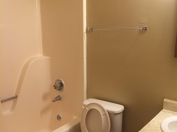 4th image of 1655 Foxhaven Dr APT 210