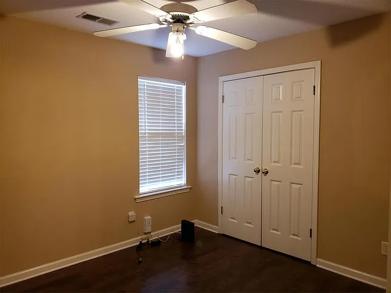 1088 Sunstar Dr — Photo 11