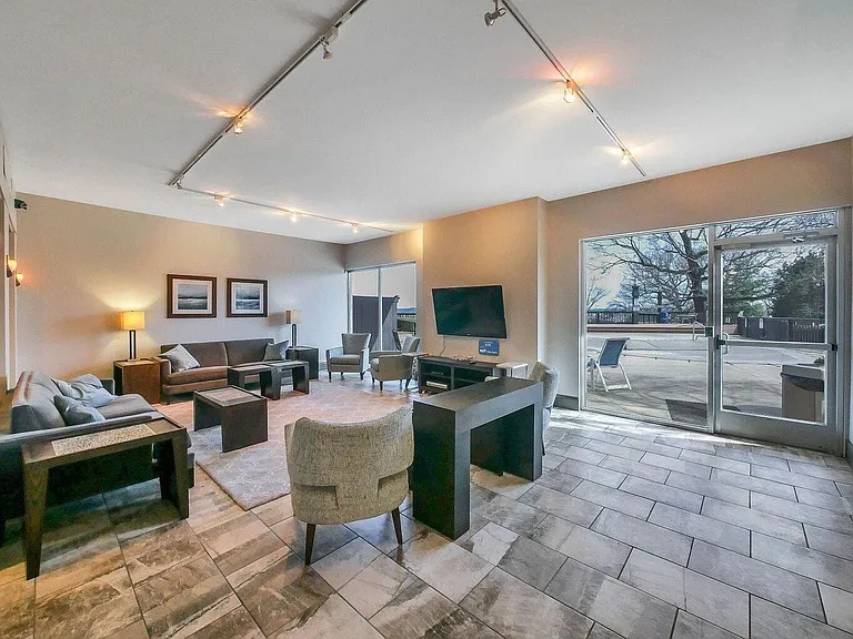 1131 Stringers Ridge Rd #3C — Photo 5
