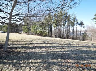 8217 Dawn Rd SW, Sherrodsville, OH 44675