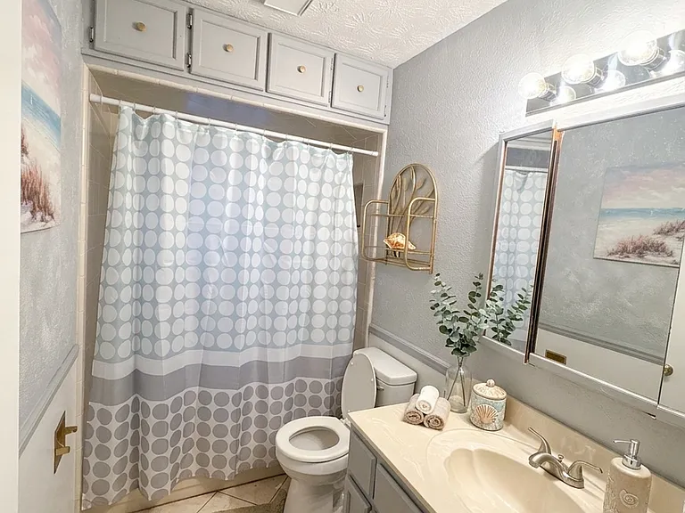 2722 Oakdale Dr — Photo 14