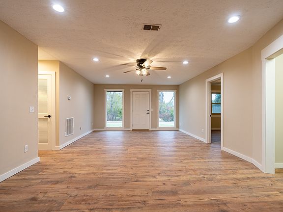 2nd image of 617 Melanie Dr