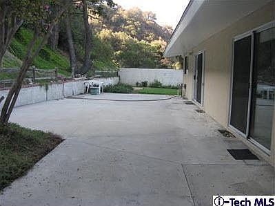 4th image of 2100 Normanton Dr