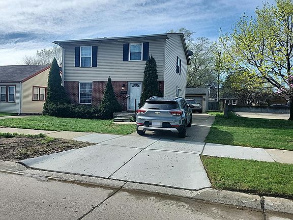 2nd image of 20842 Hollywood St