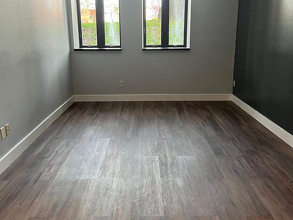 3rd image of 1261 Parkway Ave #12