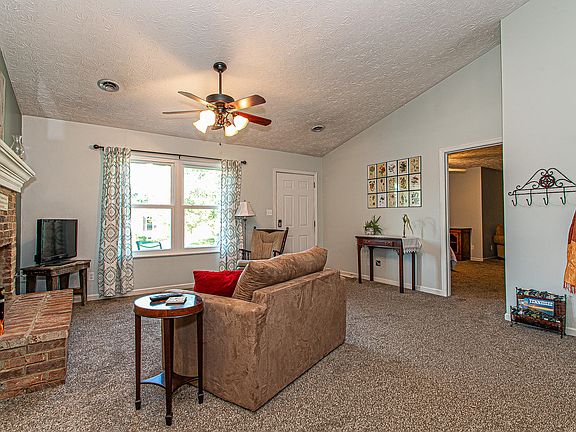 5th image of 4602 Twin Pines Dr