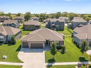 18521 W 194th St, Spring Hill, KS 66083