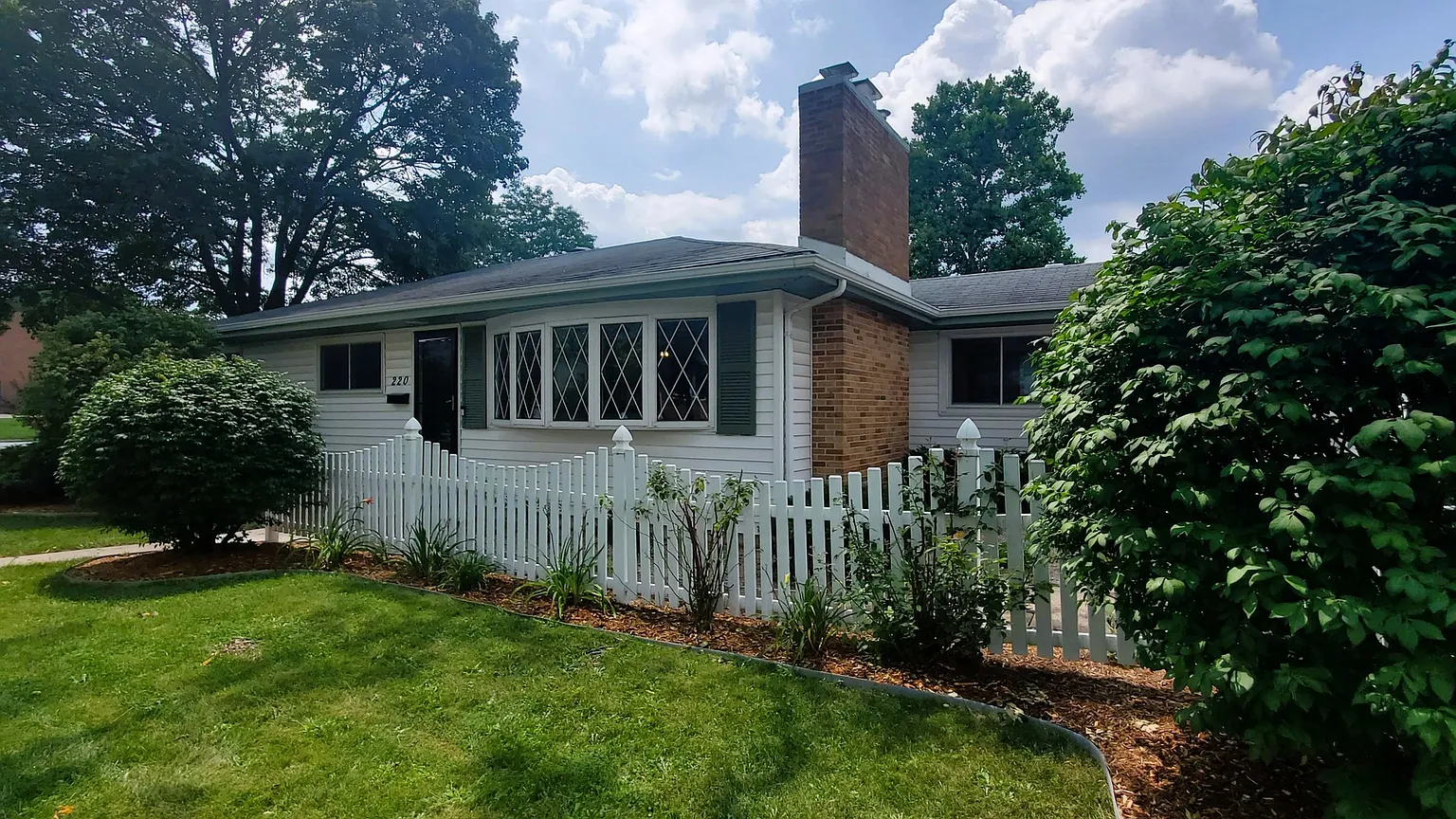 220 S President St photo 1