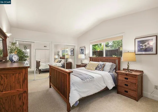 4 bed, 2030 sqft, $4,500 — Photo 3
