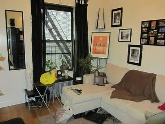 Rented by Mdays Realty | media 7