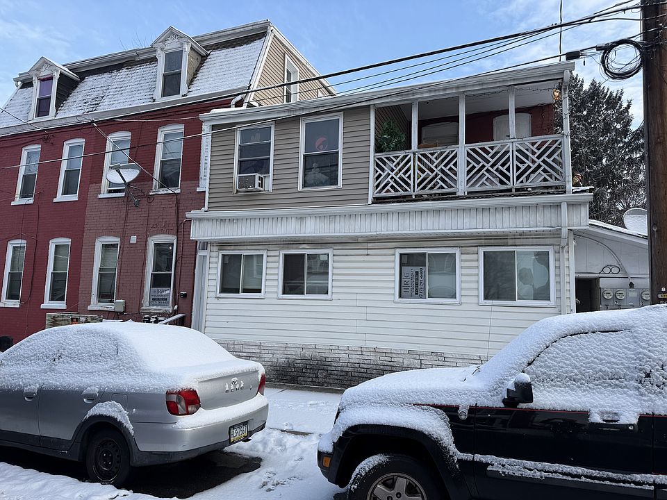 1st image of 119 N 6th St APT 3