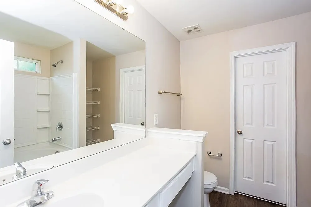 3 bed, 2246 sqft, $1,900 — Photo 3