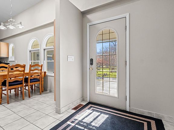 5th image of 9045 N Pointe Woods