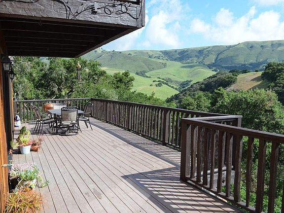 Up one flight of stairs to the entry deck and magnificent views