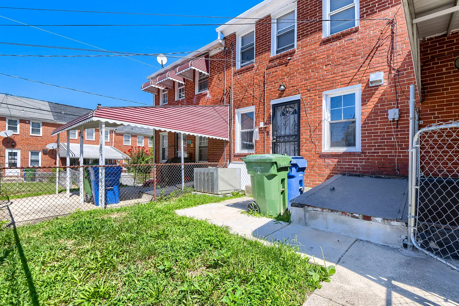 1028 Tunbridge — Photo 4