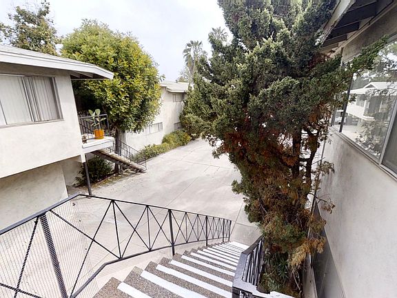 2nd image of 308 Garfield Ave APT 3