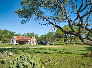 3133 Chimney Valley Rd, Blanco, TX 78606