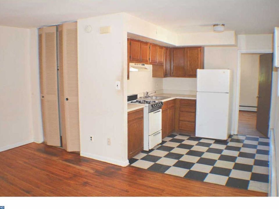 1st image of 945 E Chelten Ave APT 2R