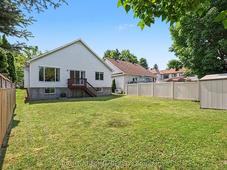 54 Fieldcrest Ave — Photo 32