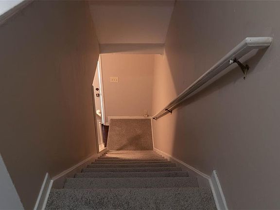 4th image of 721 Redland Dr