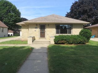 4059 N 88th St, Milwaukee, WI 53222