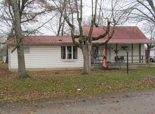 921 Fairmont St, Bridgeport, IL 62417