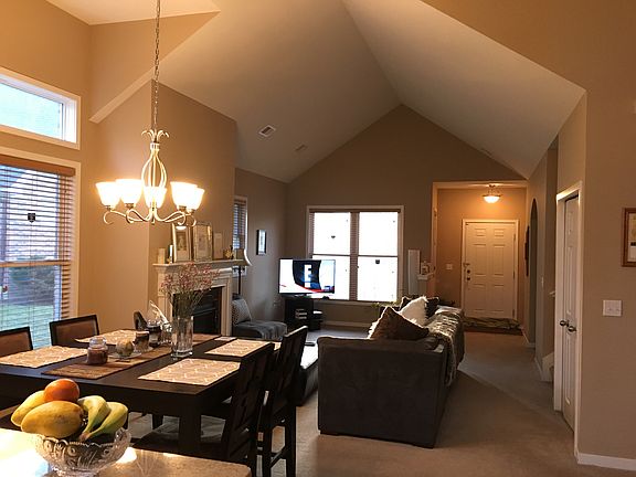 4th image of 1485 Huntington Ln