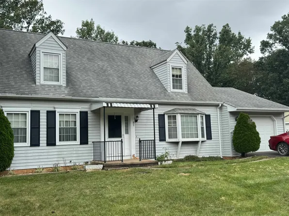 87 Falling Rock Dr, Stuarts Draft, VA 24477