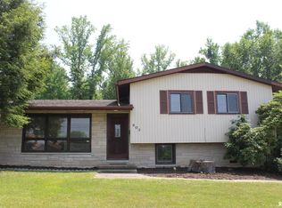 803 E Boyton St, Marion, IL 62959