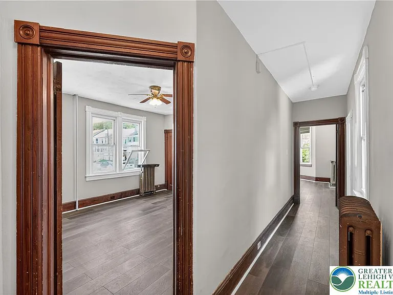 265-267 E Bertsch St #2 — Photo 9