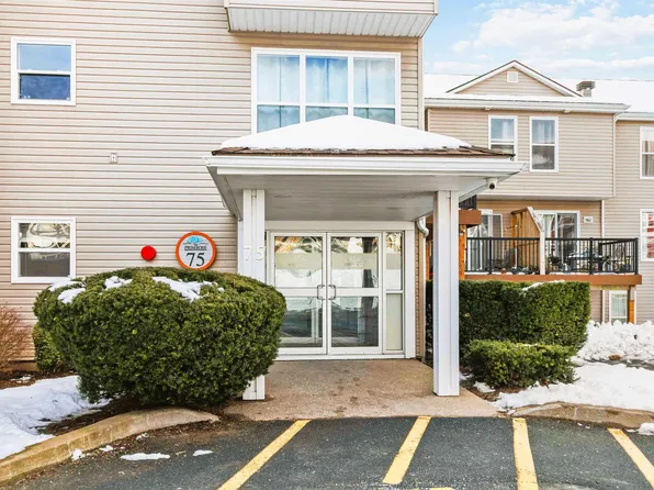 75 Collins Grv #223, Halifax, NS B2W 6B3