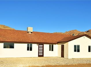 61464 Calle Los Amigos St, Joshua Tree, CA 92252