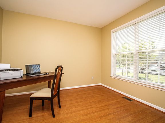 5th image of 3116 Haverstock Hill Dr