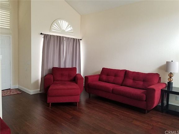 4th image of 39865 Castile Ave