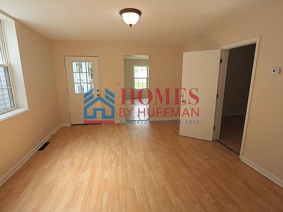 4th image of 1319 Uhlhorn St