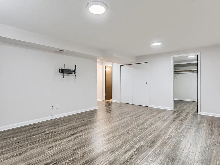 8507 W 62nd Pl — Photo 15