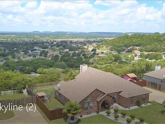 3rd image of 603 Skyline Dr