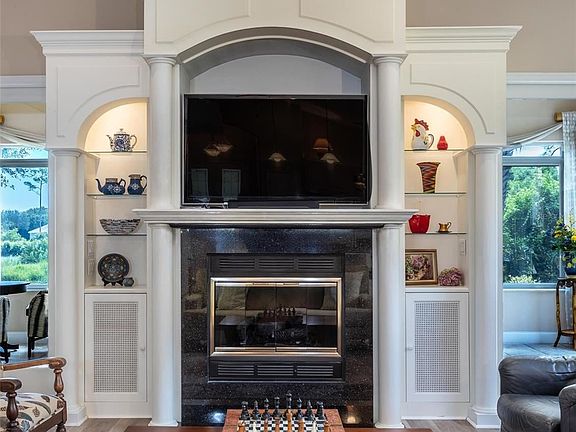 4th image of 33 Marshview Ln