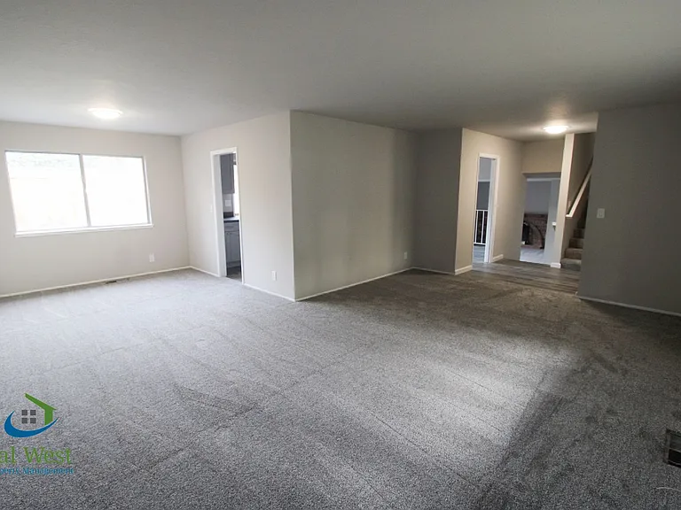 816 Glenside Dr — Photo 4