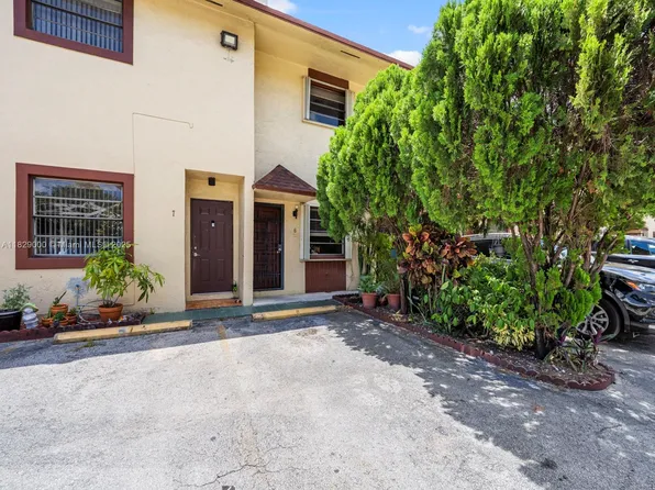 1310 W 46th St APT 8, Hialeah, FL 33012