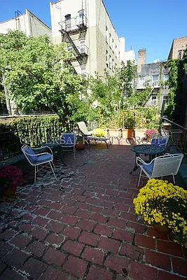 Rented by Universal Realty Group | media 12