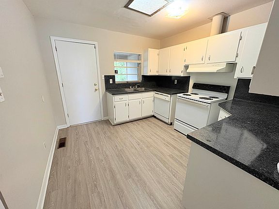 5th image of 304 Barbourville Dr