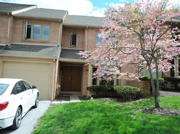 94 Amity Dr, Chesterbrook, PA 19087