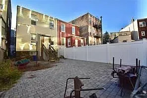 228 Maple St #2 — Photo 23