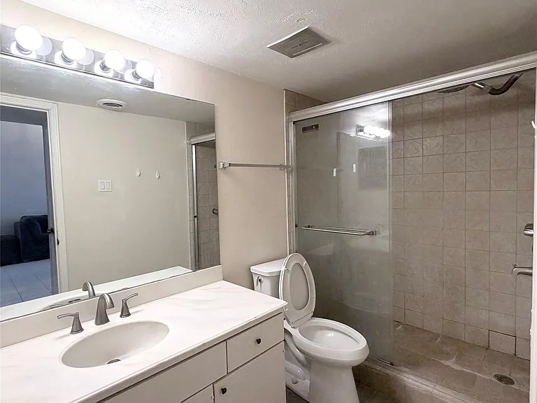 12633 Memorial Dr #74 — Photo 12