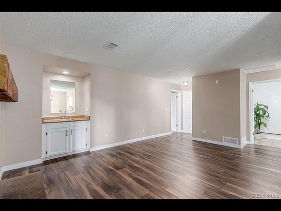 4th image of 10910 W Florida Ave