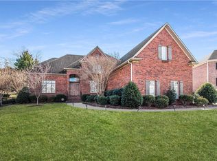 130 Montauk Ct, Clemmons, NC 27012